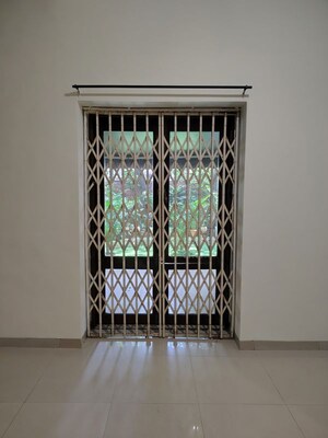 Room in 3 BHK Apartment at Worli – for Rent