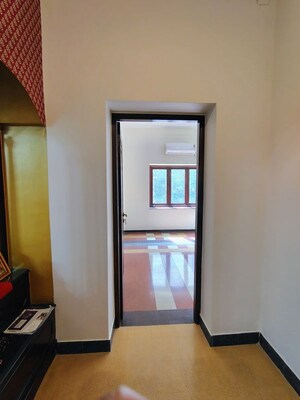 Furnished Amenities in 3 BHK Apartment at Worli – for Rent