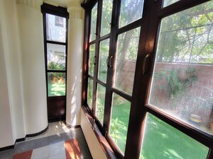 Balcony in 3 BHK Apartment at Worli – for Rent