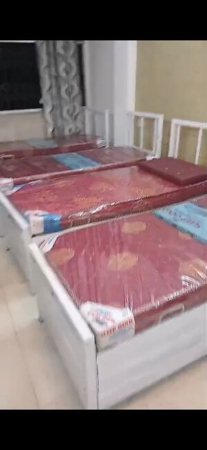 Room in  Pg at Chincholi Phatak – for Rent