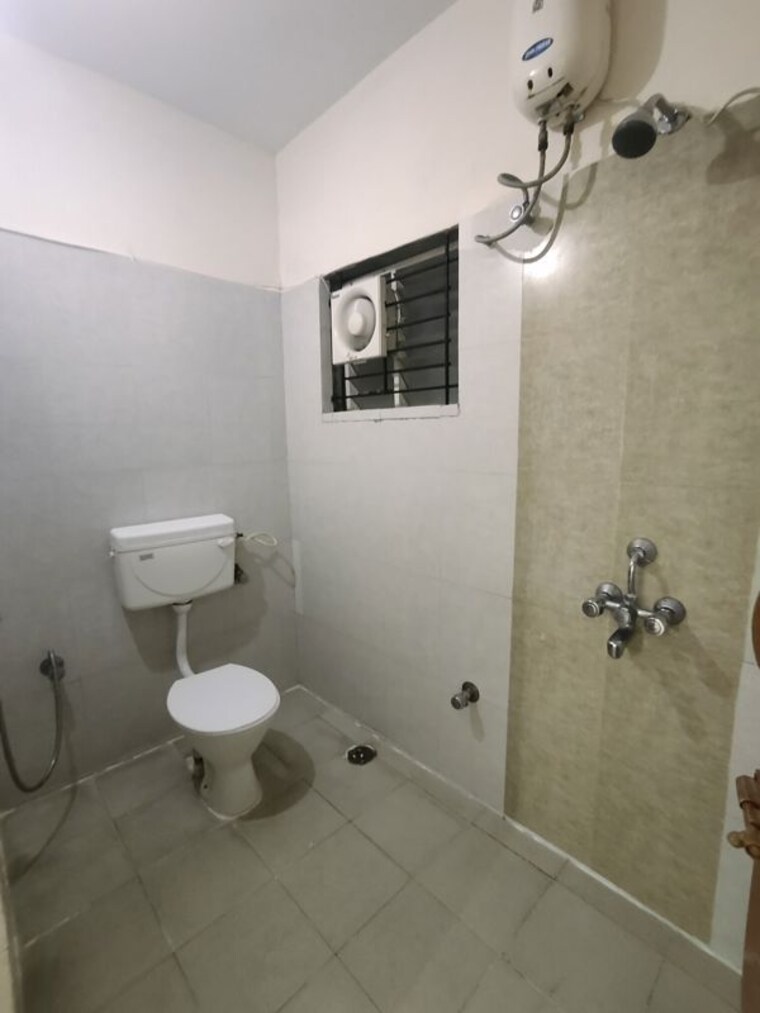 Bathroom, hsr layout 3 Bedroom 1425 Sq.Ft. Apartment In Hsr Layout Bangalore 9651492
