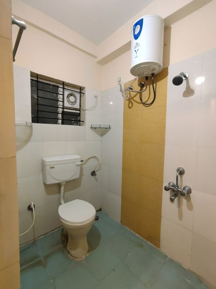 Bathroom, hsr layout 3 Bedroom 1425 Sq.Ft. Apartment In Hsr Layout Bangalore 9581729