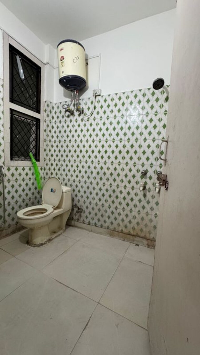 Bathroom, chattarpur 1 Bedroom 450 Sq.Ft. Apartment In Chattarpur Delhi 10194531