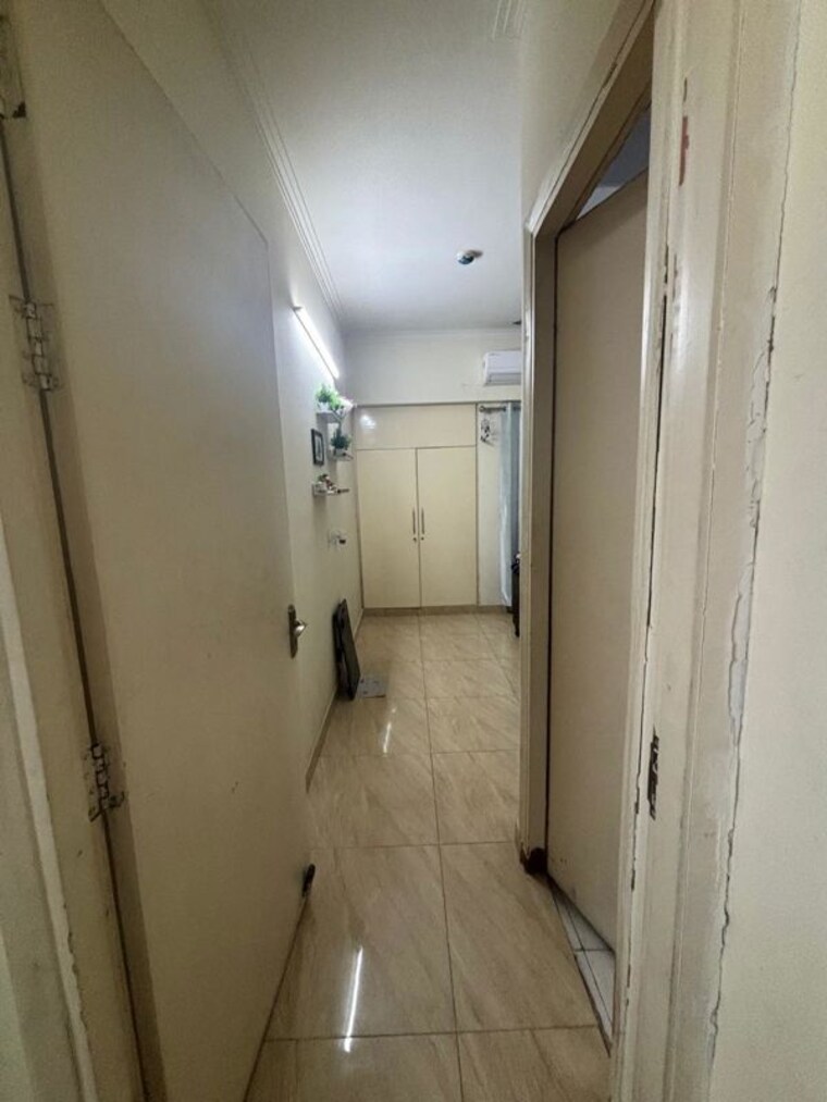 Bathroom, gaur-city-2-14th-avenue 2 Bedroom 955 Sq.Ft. Apartment In Sector 16c Greater Noida Greater Noida 10194540