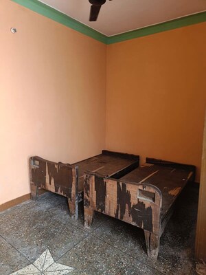 Living Room in 2 BHK Builder Floor at Pinnacle Tower Sector 62, Sector 62 – for Rent