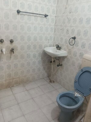 Bathroom in 2 BHK Builder Floor at Pinnacle Tower Sector 62, Sector 62 – for Rent