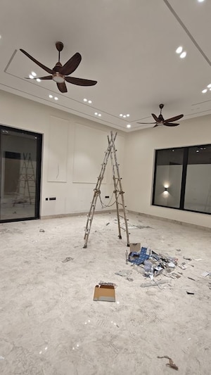 Room in 6+ BHK Villa at Vasant Kunj – for Sale