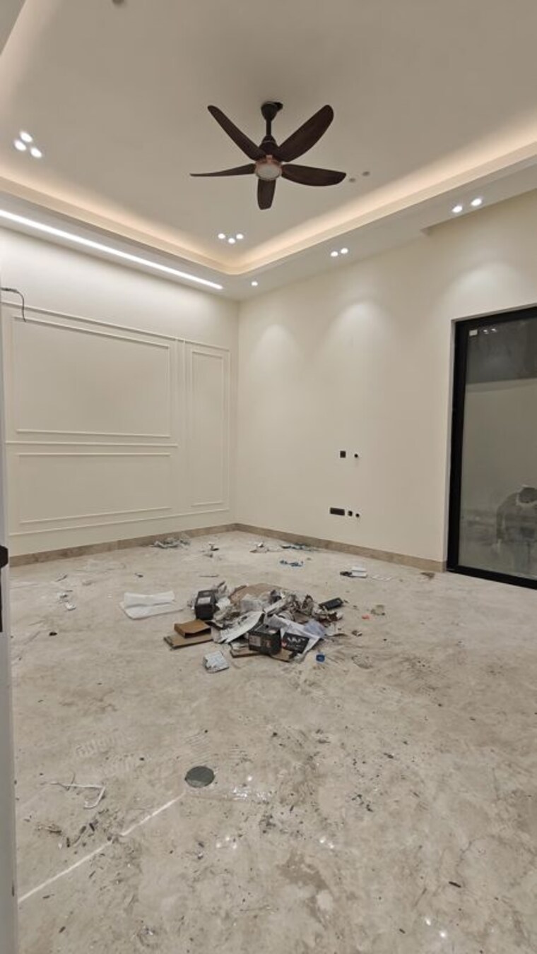Room, vasant kunj 6+ Bedroom 1125 Sq.Yd. Villa In Vasant Kunj Delhi 10194597