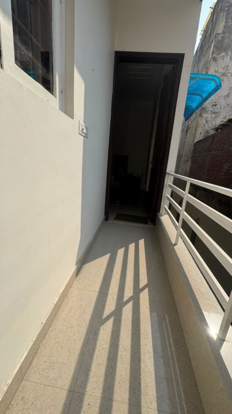 Balcony, palm-residency-chhatarpur 1 Bedroom 500 Sq.Ft. Builder Floor In Chattarpur Delhi 10194598