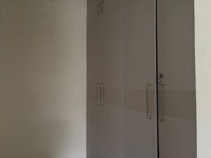 Furnished Amenities in 3.5 BHK Apartment at Omaxe Waterscapes, Gomti Nagar – for Rent