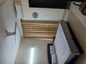 Furnished Amenities in 2 BHK Apartment at Unitech Uniworld Gardens, Sector 47 – for Rent