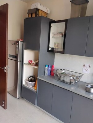 Kitchen in 3 BHK Builder Floor at Tulip Mall, Sector 46 – for Rent