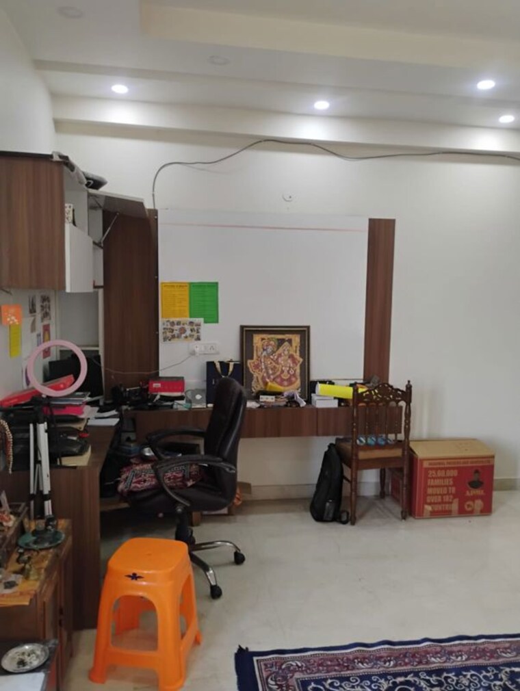 Living Room, tulip-mall 3 Bedroom 250 Sq.Mt. Builder Floor In Sector 46 Noida 10194637