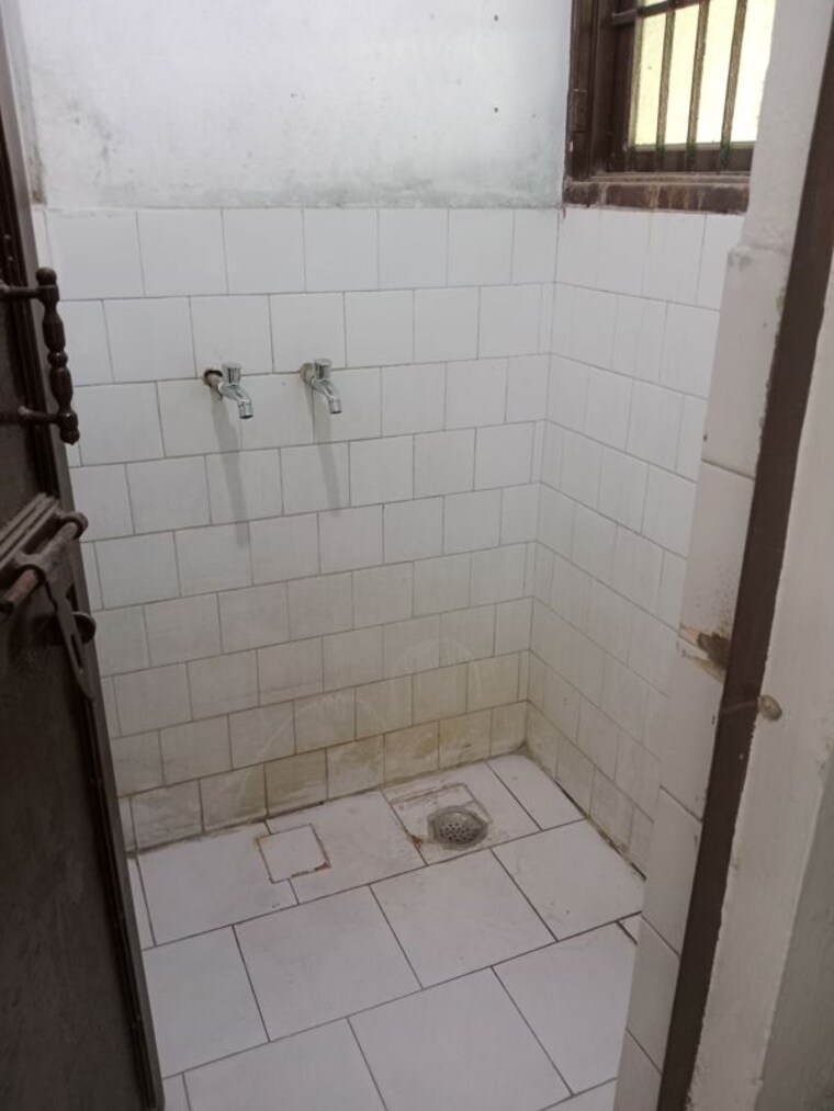 Bathroom, sector 13 1.5 Bedroom 633 Sq.Ft. Independent House In Sector 13 Panipat 10194656