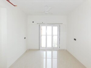 Room in 2 BHK Apartment at Dhaval Sunrise Orlem, Malad West – for Rent