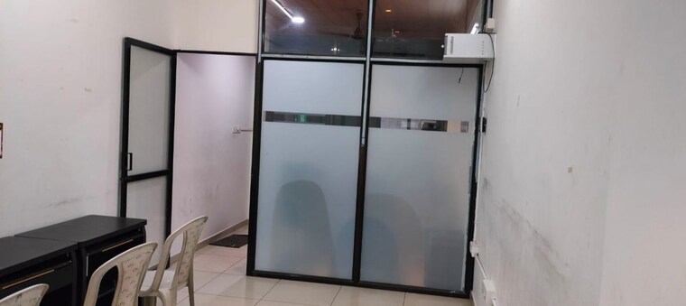undefined, sayajigunj Commercial Office Space 250 Sq.Ft. In Sayajigunj Vadodara 10194716