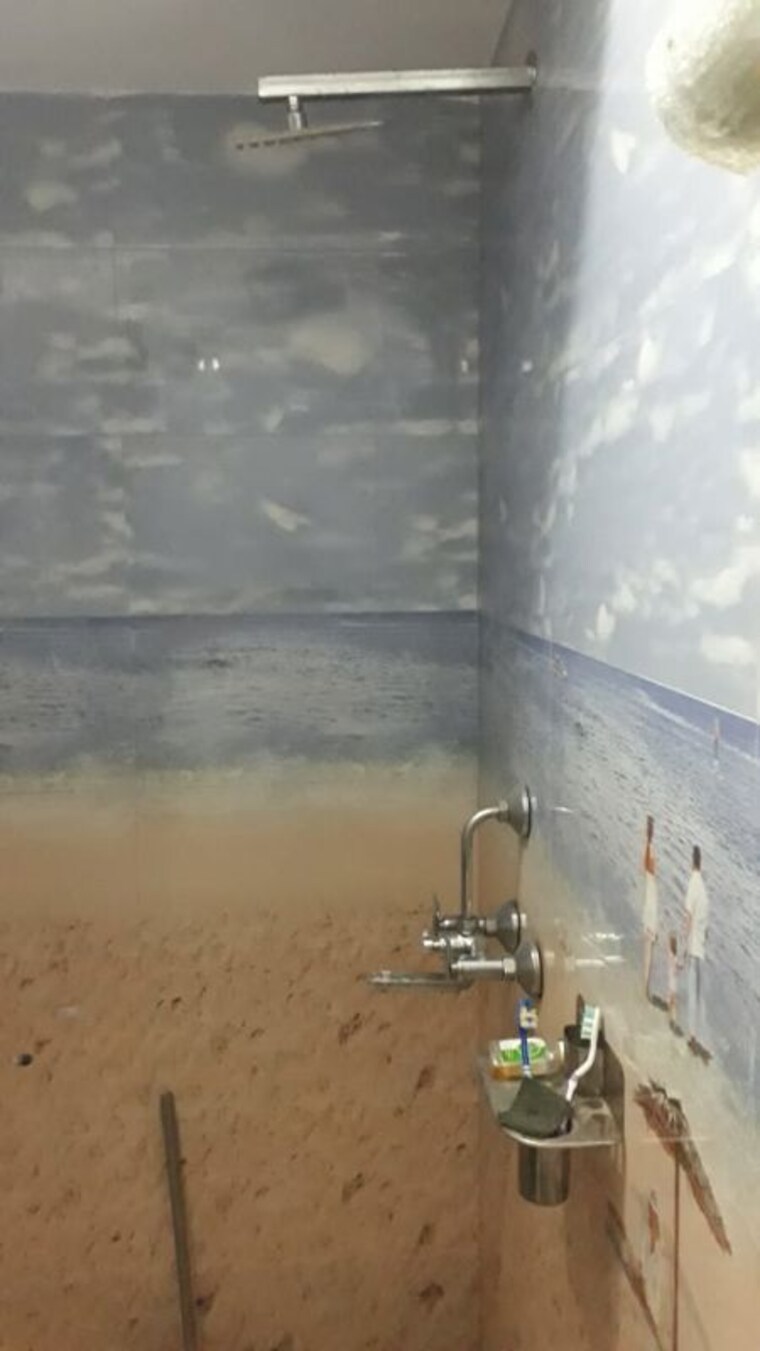 Bathroom, unitech-ivory-towers 2 Bedroom 1688 Sq.Ft. Apartment In Sector 40 Gurgaon 10194768
