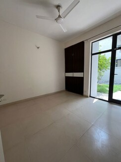 2 BHK + Pooja Room,Servant Room,Study Room,Extra Room Apartment For Rent in Pyramid Heights