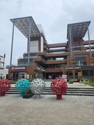  Shop – Exterior View View at Sun Twilight, Sector 27 Yamuna Expressway - for Rent