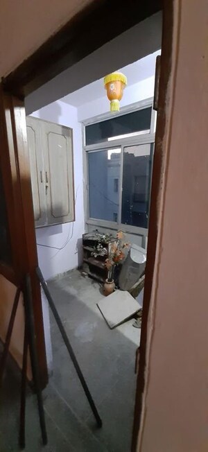 Team Area in 1 BHK Apartment at Sector 16 – for Sale