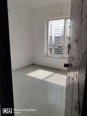 Room in 2 BHK Apartment at AG West One, Wakad – for Rent