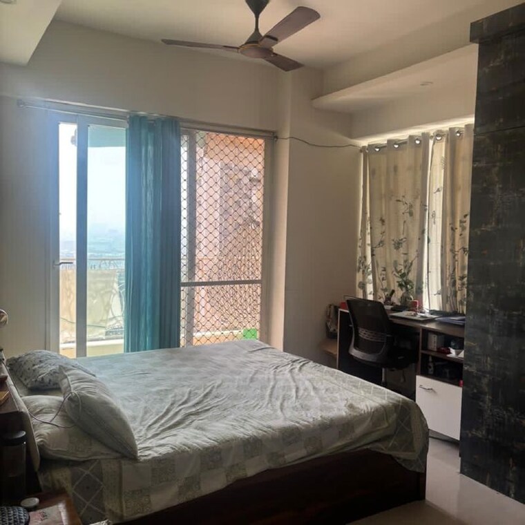 Bedroom, mahagun-mirabella-highrise 3 Bedroom 1051 Sq.Ft. Apartment In Sector 79 Noida 10195004