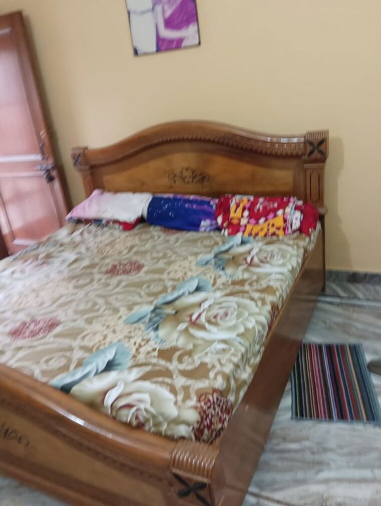 Bedroom, sector 28 4 Bedroom 350 Sq.Yd. Independent House In Sector 28 Faridabad 10195017