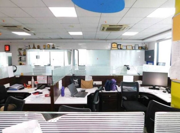 Team Area, goregaon east Commercial Office Space 1700 Sq.Ft. In Goregaon East Mumbai 10194905