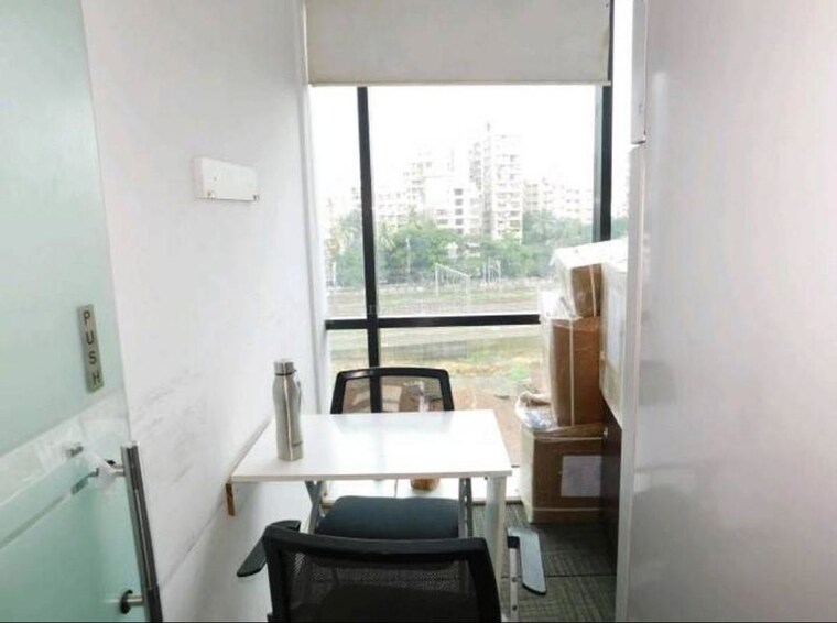 Kitchen, goregaon east Commercial Office Space 1700 Sq.Ft. In Goregaon East Mumbai 10194905