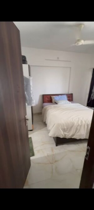 Bedroom in 1 BHK Apartment at Prabhadevi – for Rent
