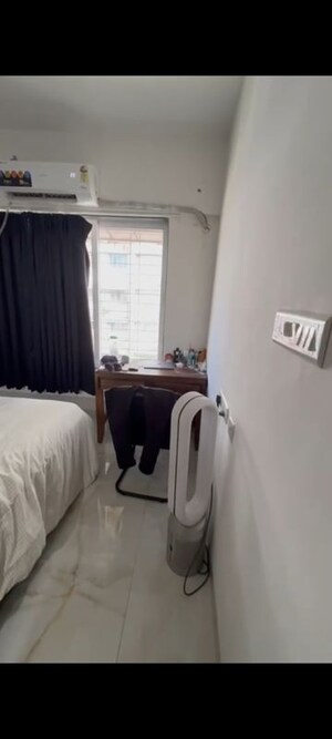 Master Bedroom in 1 BHK Apartment at Prabhadevi – for Rent