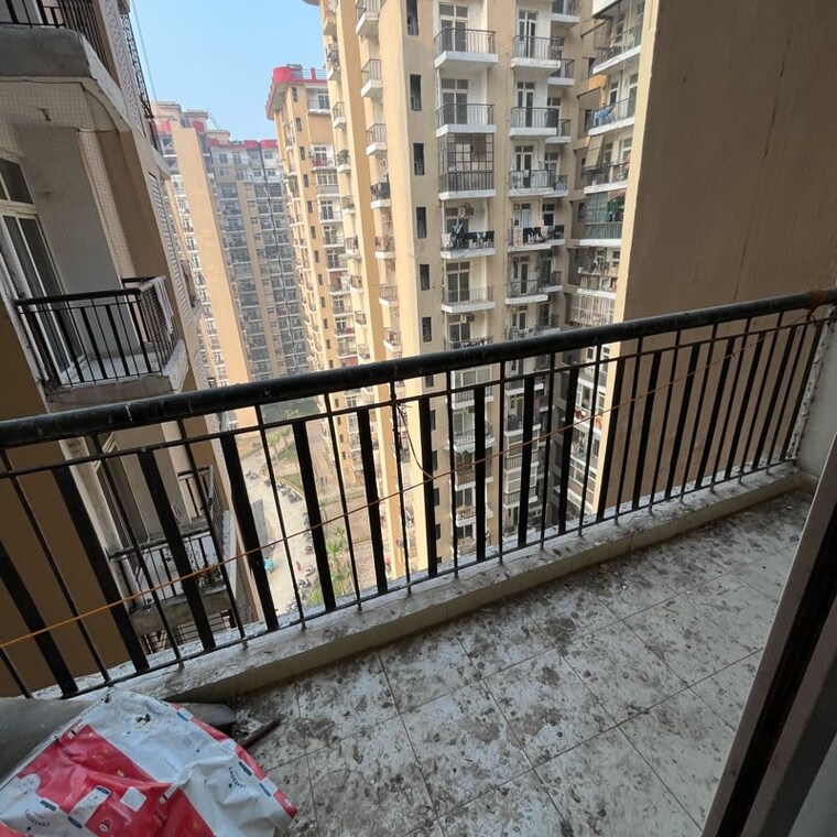 Balcony, amrapali-zodiac 2.5 Bedroom 1075 Sq.Ft. Apartment In Sector 120 Noida 10195035