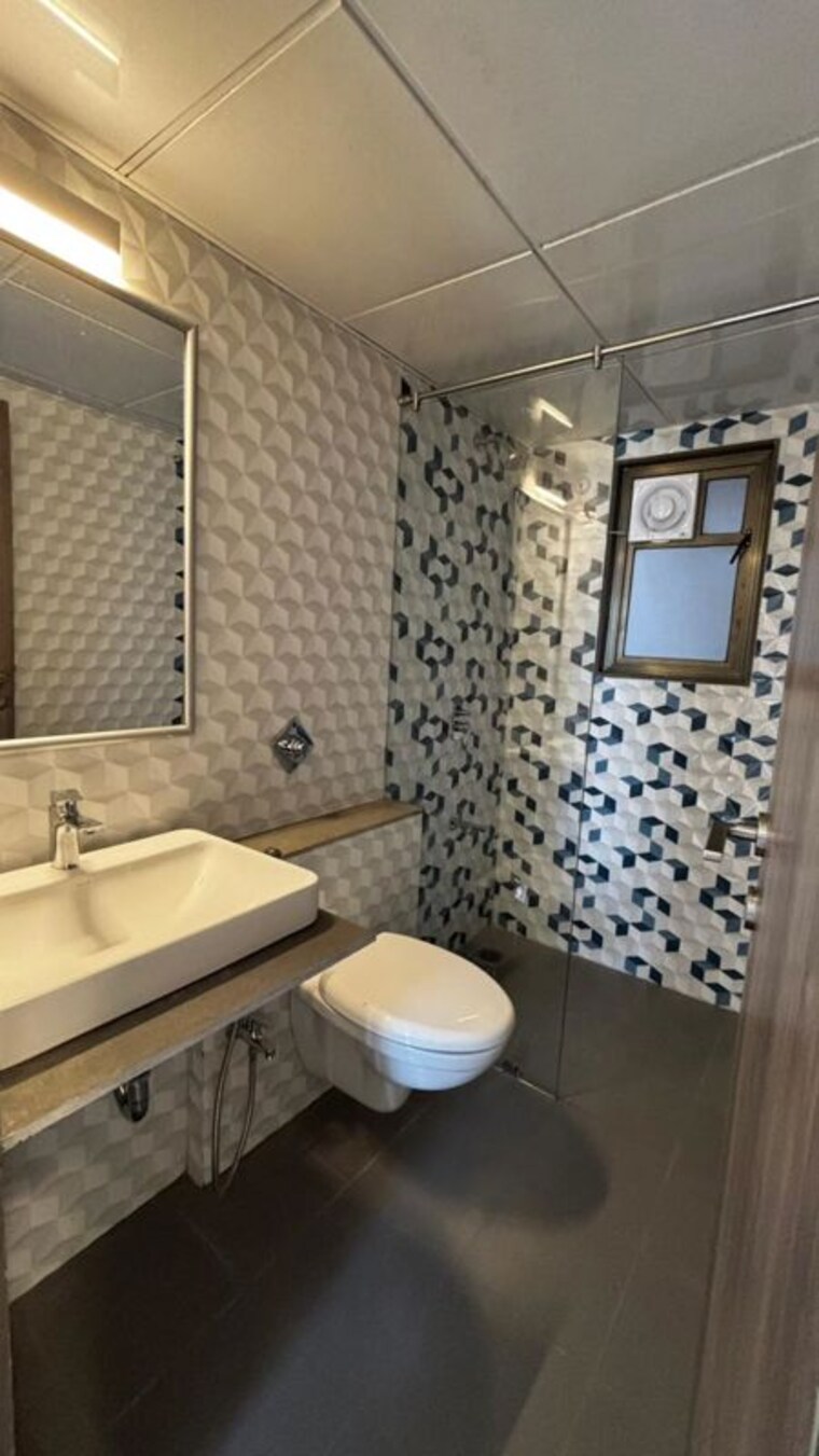 Bathroom, bramhacorp-the-collection 2 Bedroom 914 Sq.Ft. Apartment In Kalyani Nagar Pune 10195037