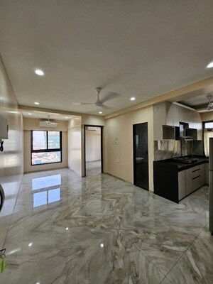 Room in 1 BHK Apartment at Mukund Niwas Bandra West, Bandra West – for Rent