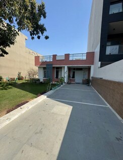 1 BHK Independent House For Rent in Sector 21D