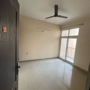 3 BHK Apartment For Rent in Amrapali Zodiac, Sector 120