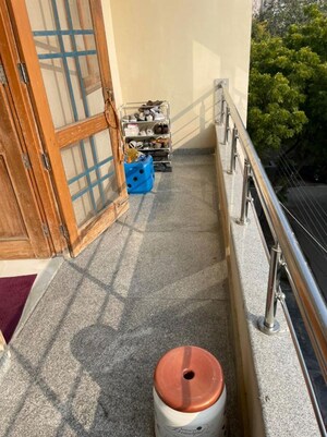 Balcony in 1 BHK Apartment at Sector 47 – for Rent