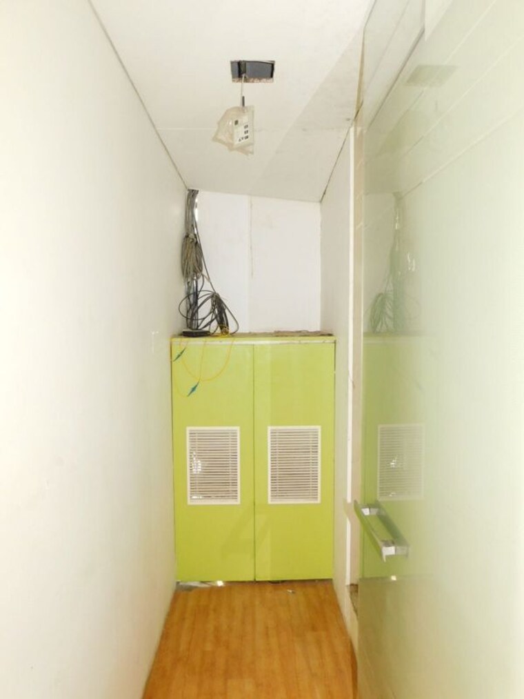 Other, goregaon east Commercial Office Space 2068 Sq.Ft. In Goregaon East Mumbai 10195039