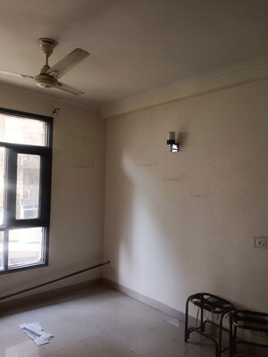 Room in 3 BHK Apartment at Mapsko Krishna Apra Gardens, Vaibhav Khand – for Rent