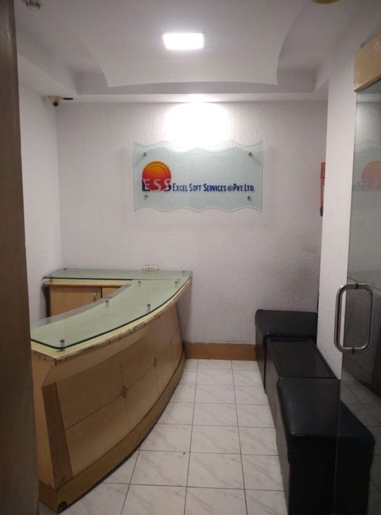 Bathroom, ameerpet Commercial Office Space in IT/SEZ 1800 Sq.Ft. In Ameerpet Hyderabad 10195075