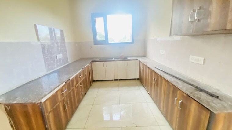 Kitchen, omaxe-new-chandigarh 5 Bedroom 200 Sq.Yd. Independent House In North Mullanpur Chandigarh 10195087