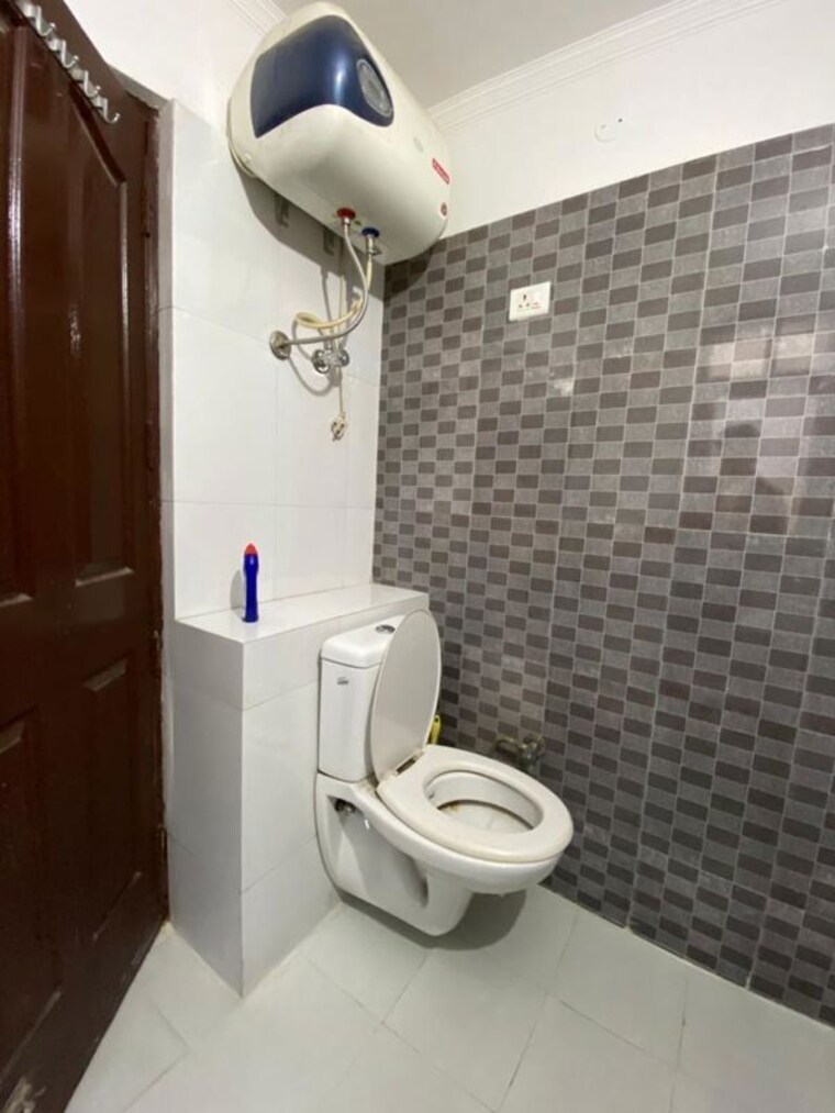 Bathroom, maya-garden-city 2 Bedroom 1152 Sq.Ft. Apartment In Lohgarh Zirakpur 10195072