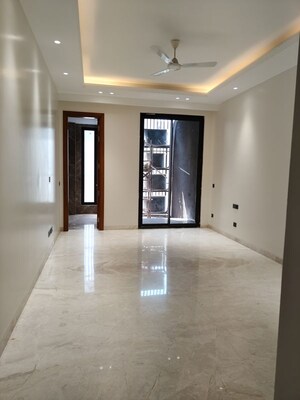 Room in 4 BHK Builder Floor at Defence Colony – for Rent