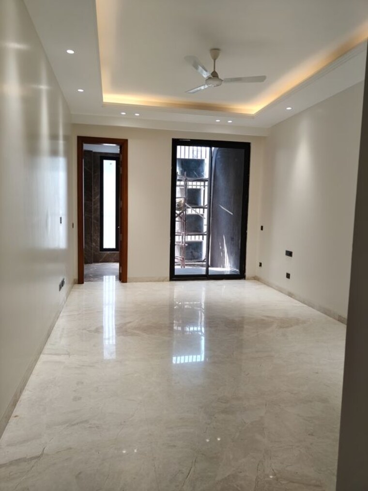 Room, defence colony 4 Bedroom 2100 Sq.Ft. Builder Floor In Defence Colony Delhi 10195102