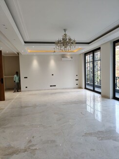 4 BHK + Pooja Room,Servant Room Builder Floor For Rent in Defence Colony