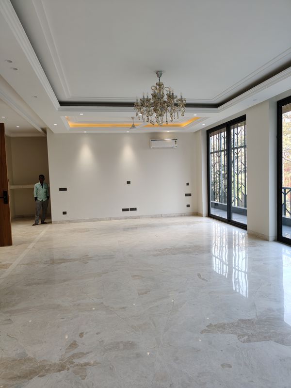 4 BHK + Pooja Room,Servant Room Builder Floor For Rent in Defence Colony