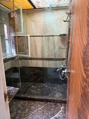 Furnished Amenities in 3 BHK Apartment at Gangotri CHS Khar, Khar West – for Rent