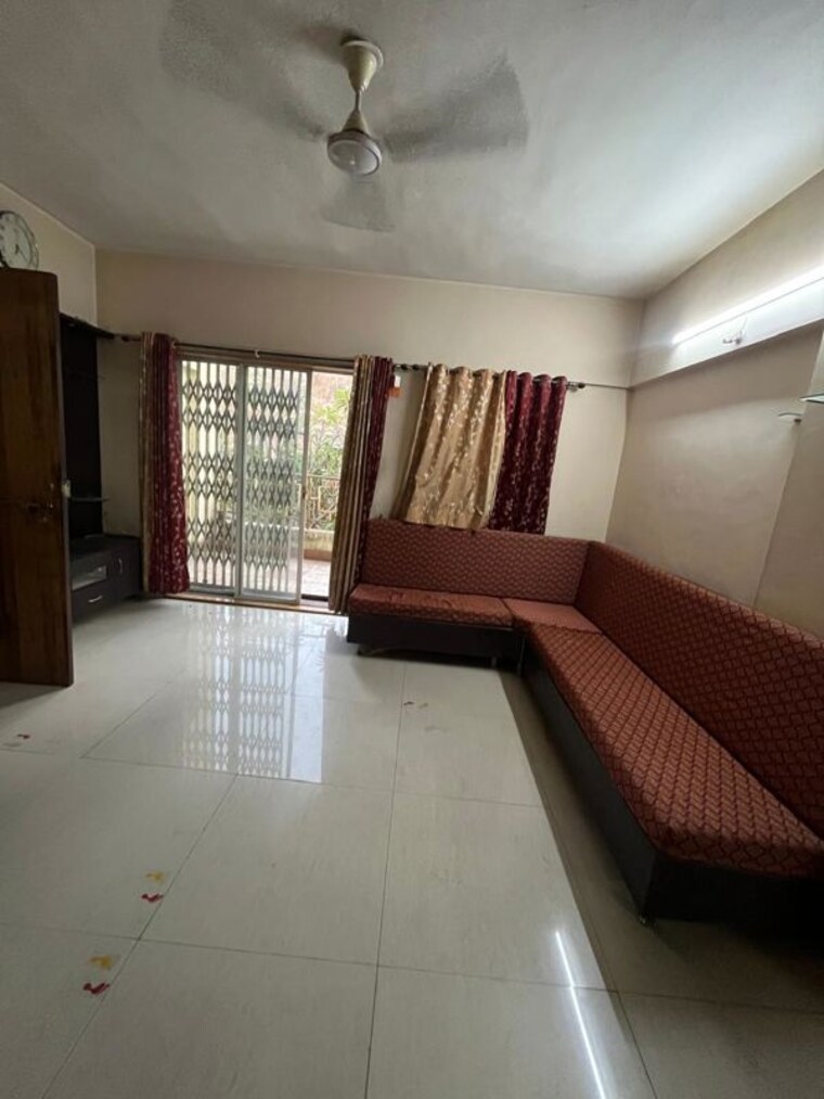 Living Room, ved-bhavan-apartment 1 Bedroom 700 Sq.Ft. Apartment In Kothrud Pune 10195110