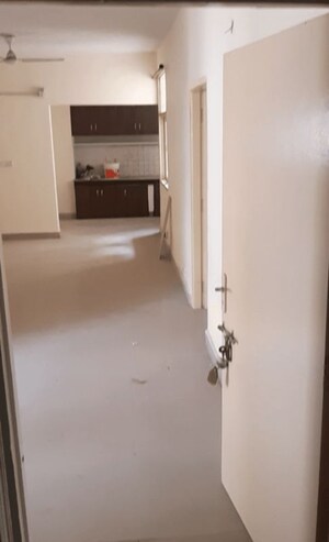 Room in 4 BHK Apartment at Celestial Palace, Pi Greater Noida – for Rent