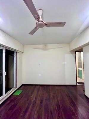 Room in 2 BHK Apartment at Paradise Sai World City Phase 2, New Panvel – for Rent